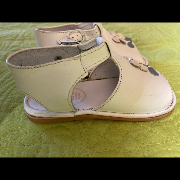 Caritas de. Bebe Sz 12 white baby sandals - Picture 3 of 5